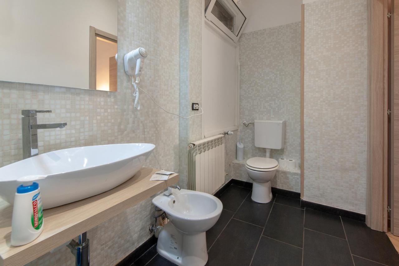 Hotel Genziana Генуа Екстериор снимка