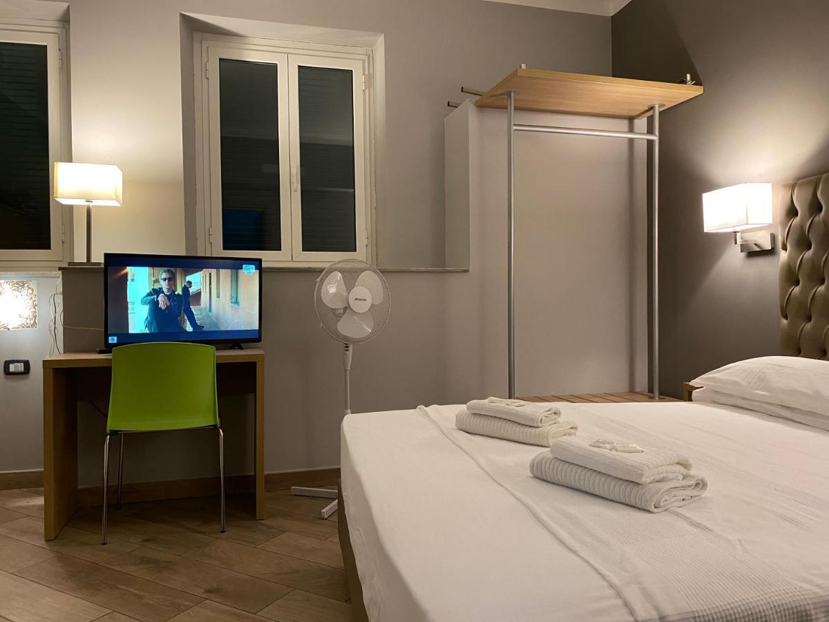Hotel Genziana Генуа Екстериор снимка