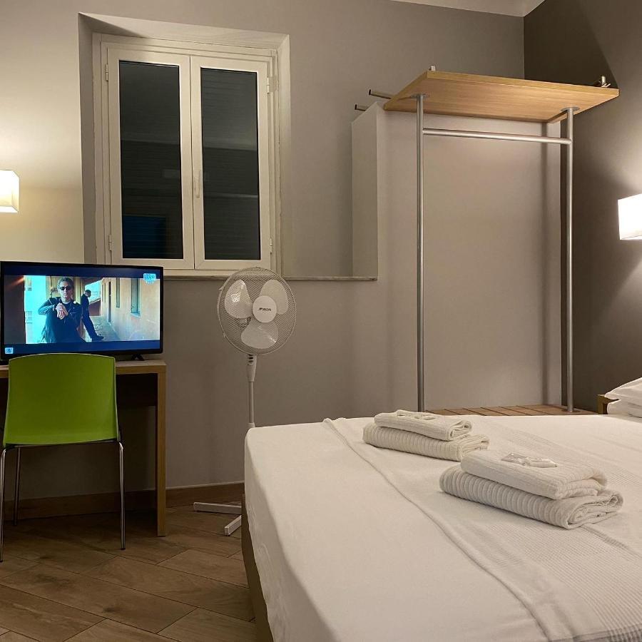 Hotel Genziana Генуа Екстериор снимка