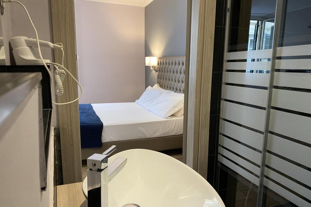Hotel Genziana Генуа Екстериор снимка