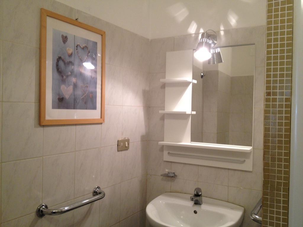 Hotel Genziana Генуа Екстериор снимка
