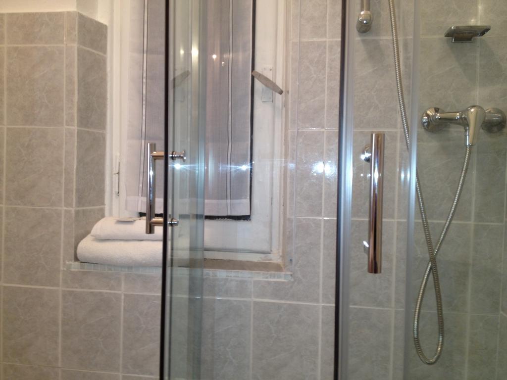 Hotel Genziana Генуа Екстериор снимка
