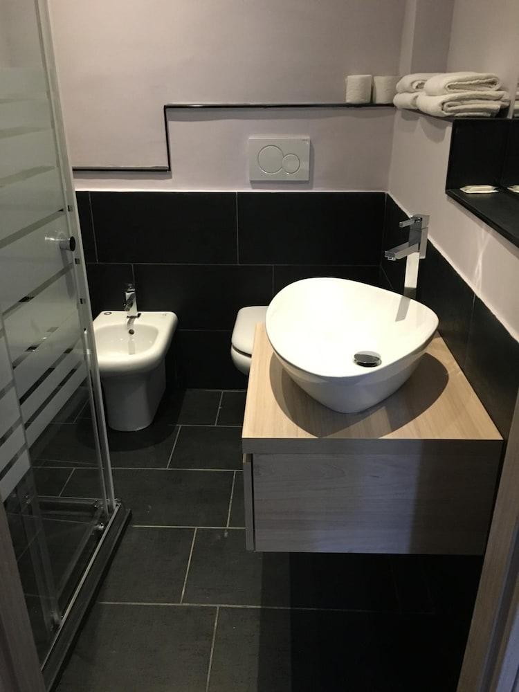 Hotel Genziana Генуа Екстериор снимка
